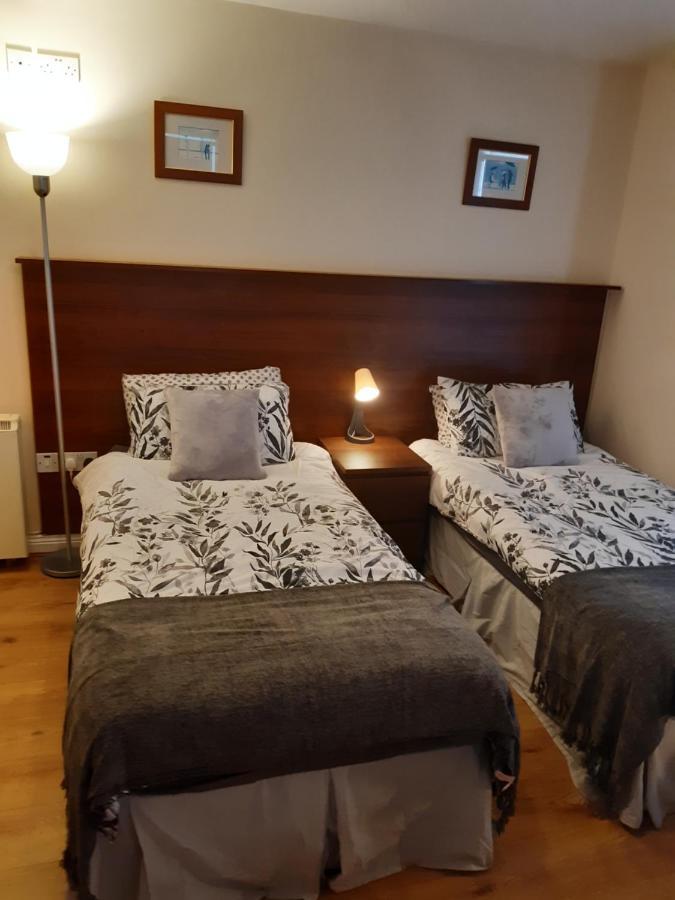 24 Beds In Carrick On Shannon エクステリア 写真
