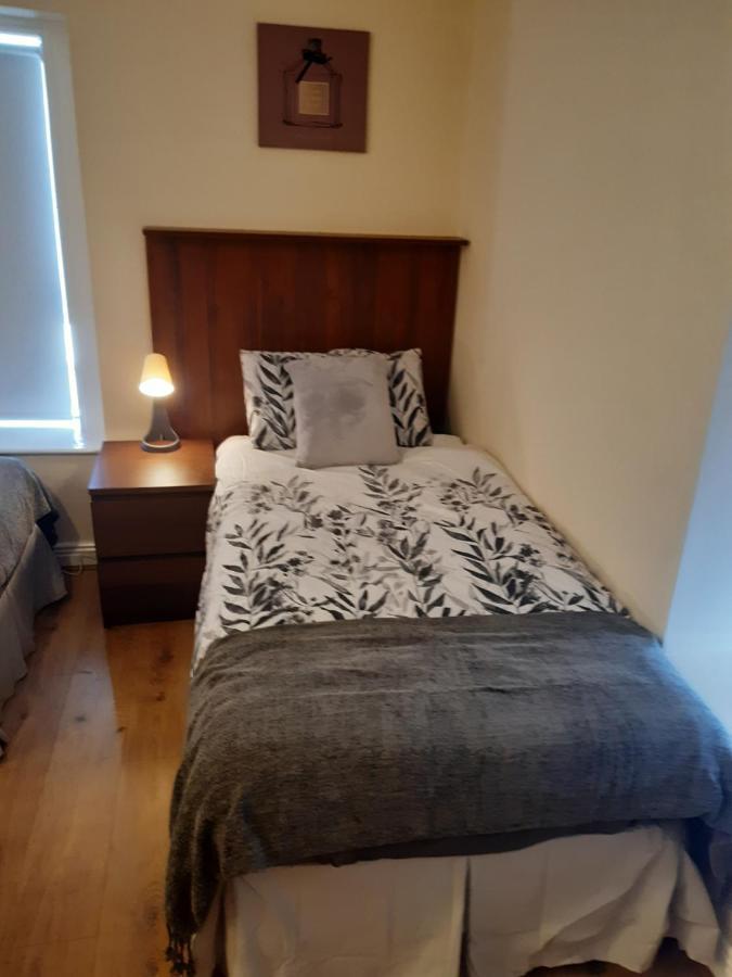 24 Beds In Carrick On Shannon エクステリア 写真
