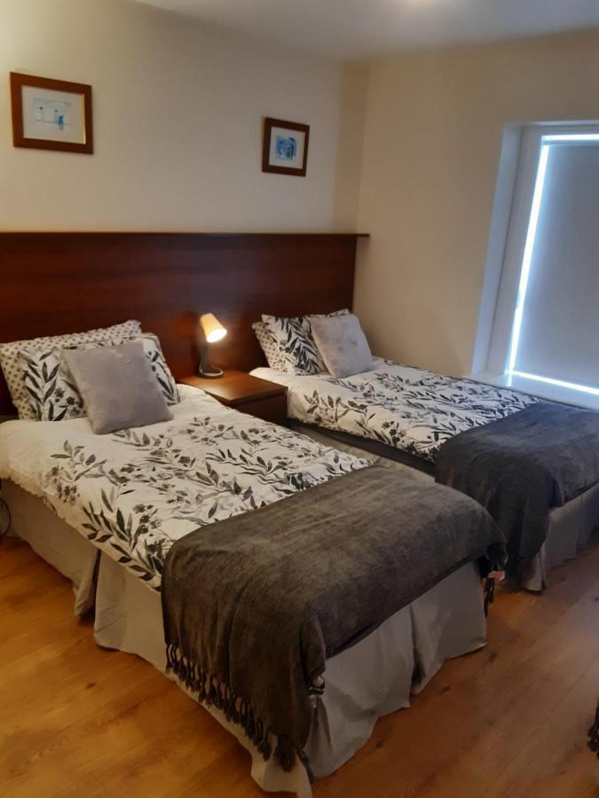 24 Beds In Carrick On Shannon エクステリア 写真