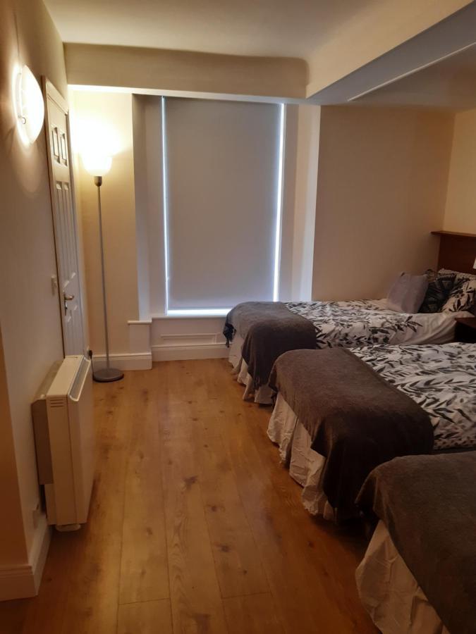 24 Beds In Carrick On Shannon エクステリア 写真