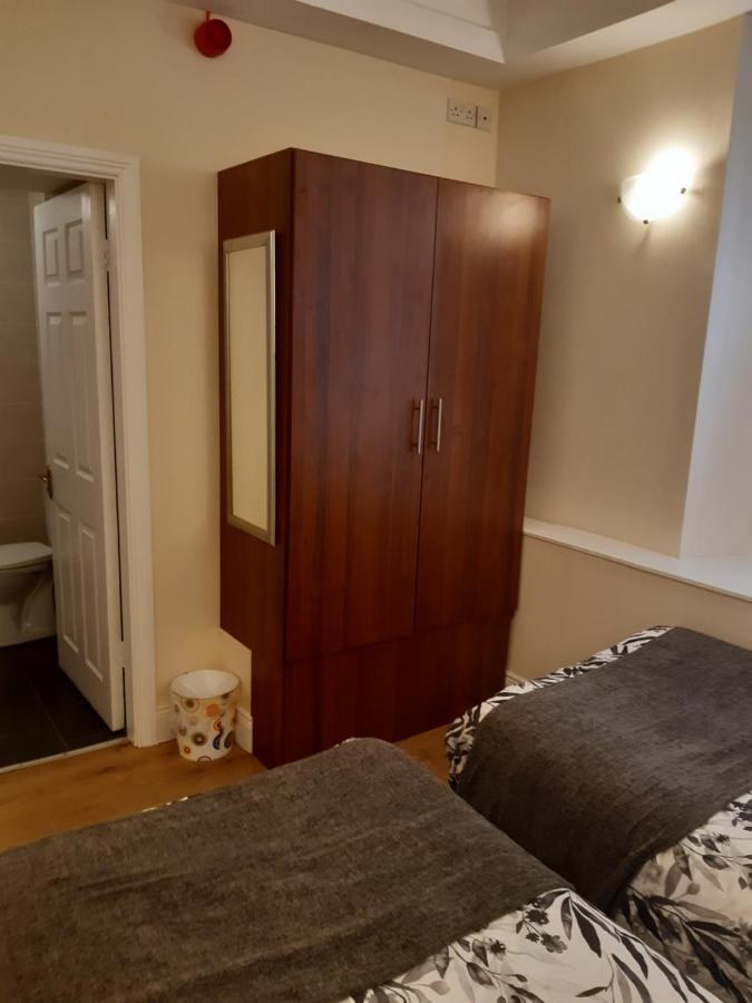 24 Beds In Carrick On Shannon エクステリア 写真