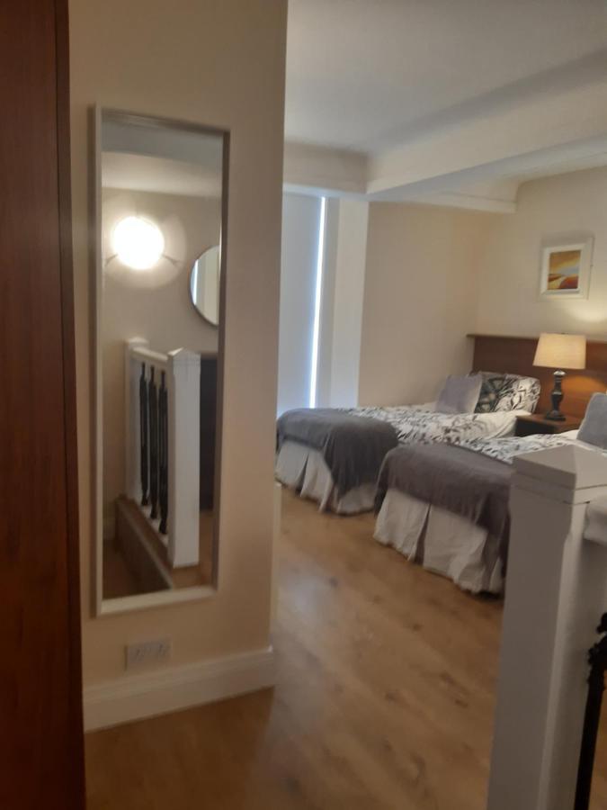 24 Beds In Carrick On Shannon エクステリア 写真